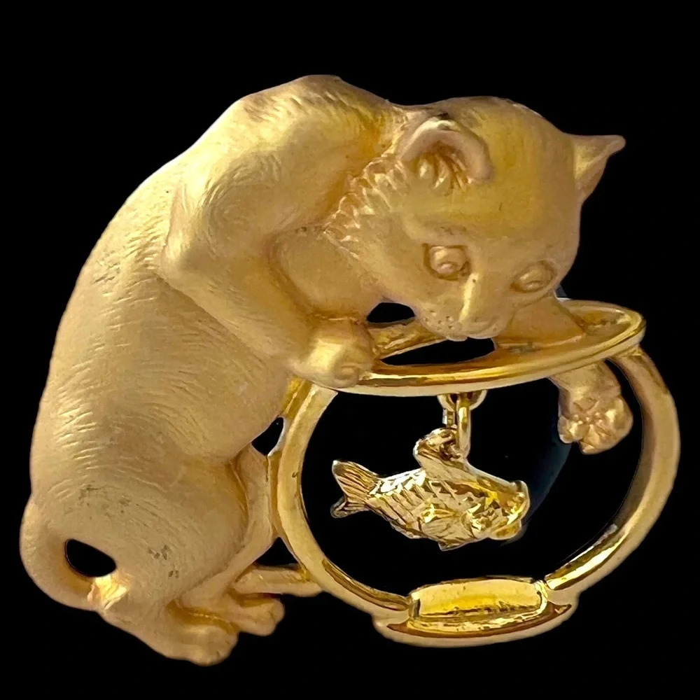 Vintage J.J. Jonette Jewelry Gold Tone Cat & Fish Bowl Brooch Pin.